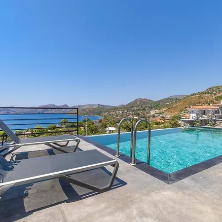 Villa Yasemin Söğüt'de özel Havuzlu